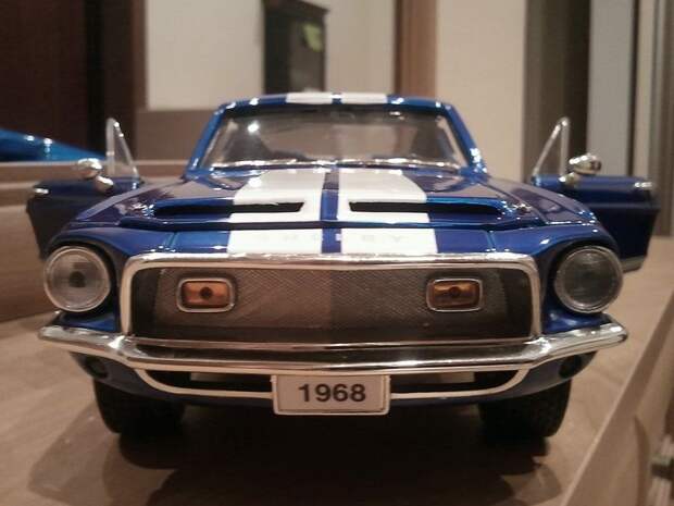 Коллекция моделей авто 1948 до 1975 годов выпуска (41 фото) Коллекция моделей авто 1948 до 1975 годов выпуска (41 фото)