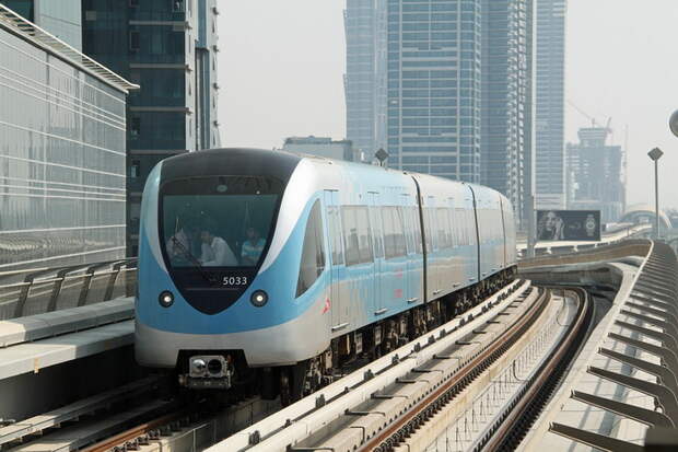 Поезда метро в Дубае работают без машиниста