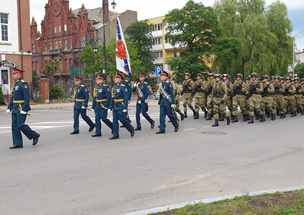 Калининград парад победы фото