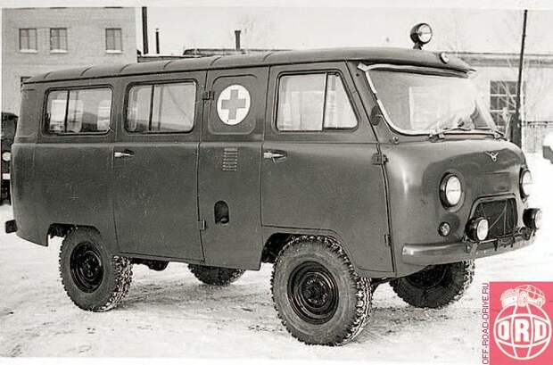 Санитарный УАЗ-452АЖ (в южном исполнении). На создание соответствующего микроклимата в салоне работали дополнительная термоизоляция и увлажнитель воздуха. 1967 год. 