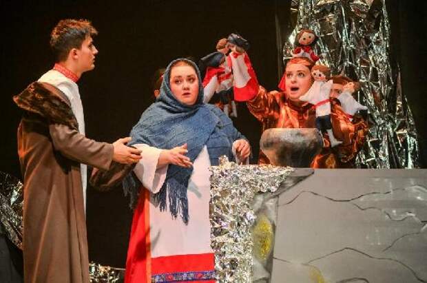 Путешествие в малахитовую сказку дарит тамбовским зрителям спектакль ТМТ