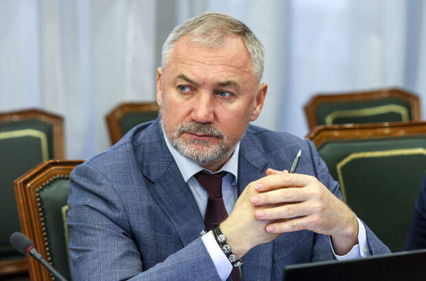 Зачем Трамп требует отвести украинские войска из Донбасса