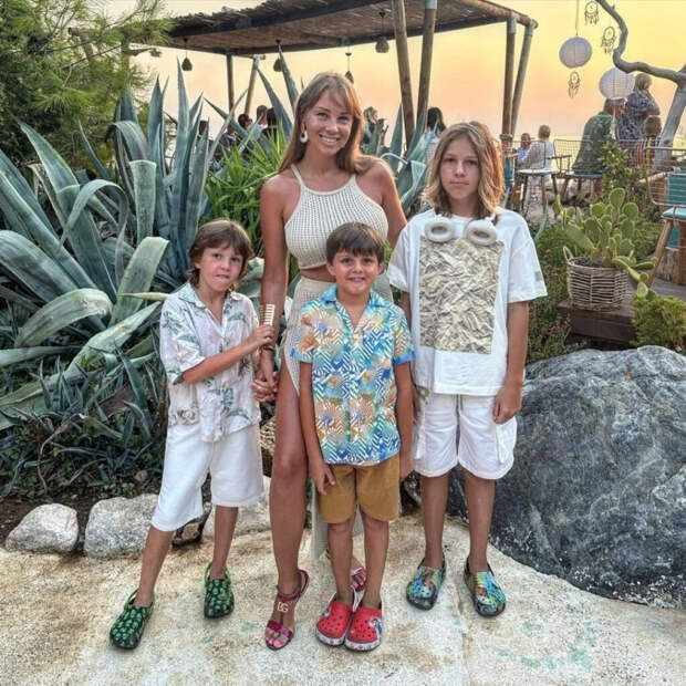 Полина Диброва с детьми