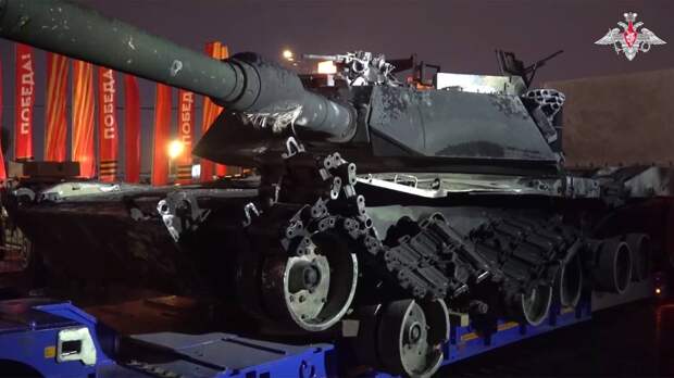 Подбитый танк «Абрамс» привезли на выставку на Поклонной горе