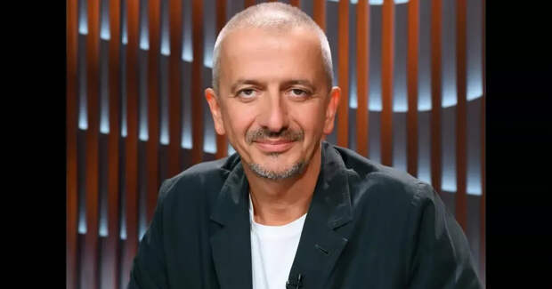 Константин Богомолов заключил контракт с ГИТИСом на 250 тысяч рублей спустя 10 дней после отставки из Школы-студии МХАТ