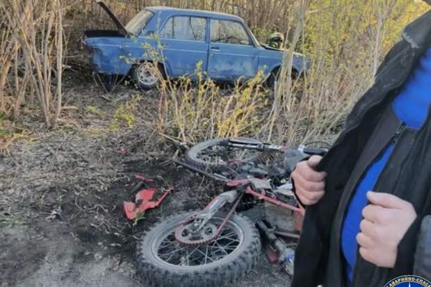В Новосибирске мотоциклист попал под колеса ВАЗа и оказался в больнице