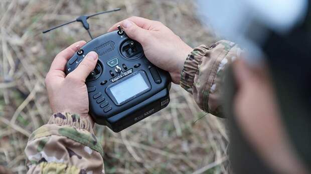 Бойцы ВС РФ уничтожили роботизированную платформу ВСУ в зоне проведения СВО