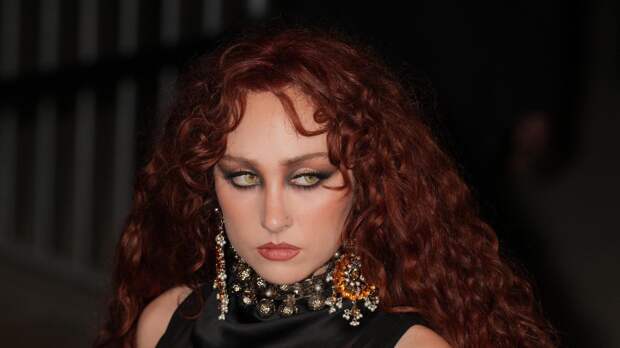 «Токсичная шваль»: почему соцсети в ярости от певицы Чаппелл Рон и желают ей смерти