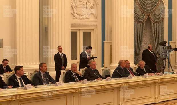 Абрамович вновь в Кремле! Станет ли миллиардер переговорщиком в Стамбуле?