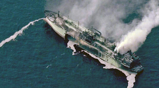 Зеленский раскрыл детали атаки на газовоз Arctic Metagaz