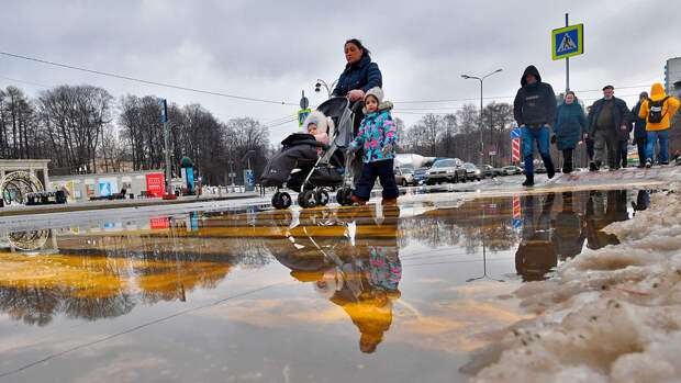 Синоптик Шувалов: оттепель в Москве за неделю на 50% уменьшит сугробы