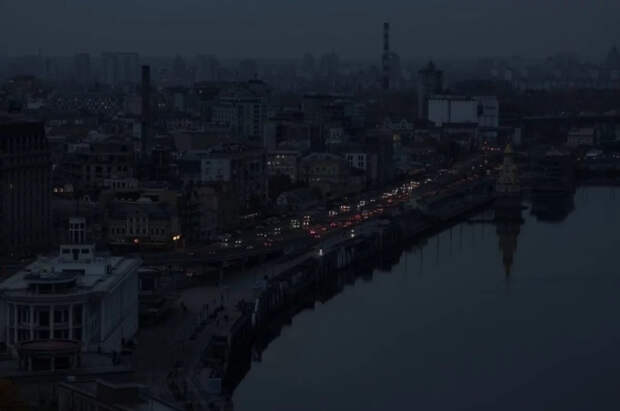 По всему Киеву ввели экстренные отключения свет