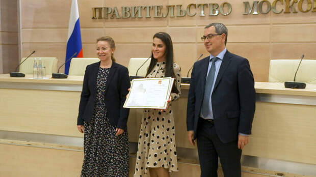 Сертификаты на социальную ипотеку получили подмосковные медики
