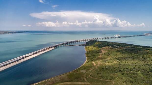 Срочно! Крымский мост закрыт уже второй раз - движение остановлено