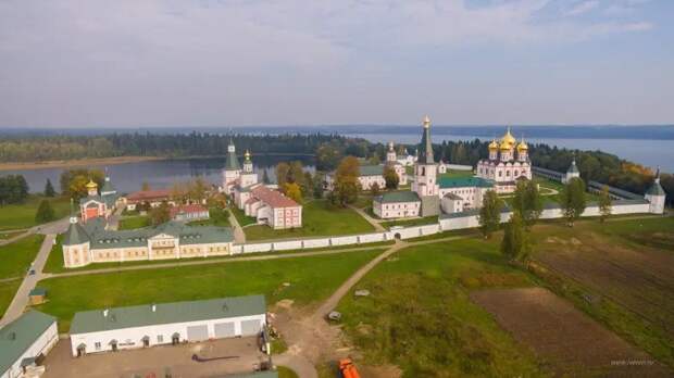 «Место силы»: волонтер объяснил, почему ВСУ атаковали резиденцию Путина на