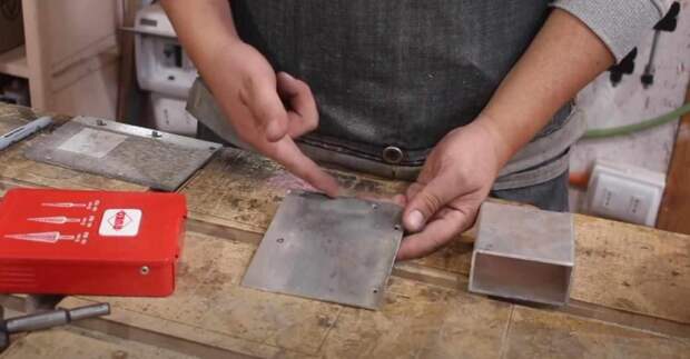 Как установить мебельные петли своими руками с помощью самодельного кондуктора