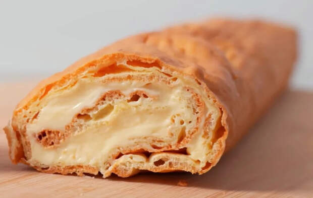 Эклеры больше не покупаю: готовлю этот нежный эклер-рулет с заварным кремом дома