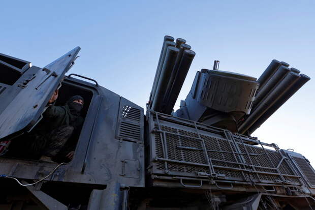 Над российским городом прозвучало около 20 взрывов