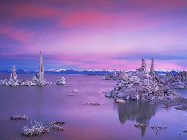 Озеро Моно и его необычайные колоны (США)