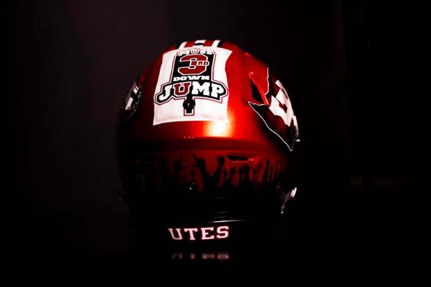 MUSS New Football Helmets Oregon 3rd Down Jump
