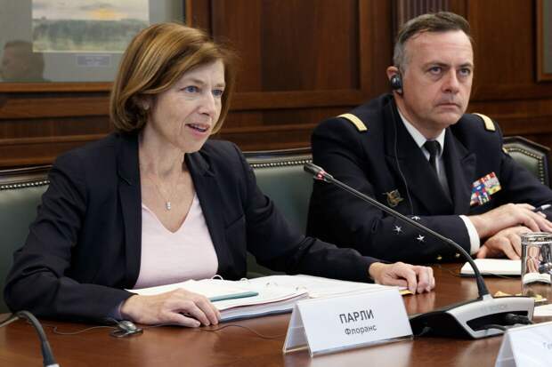 Франция хочет сохранить военное присутствие в Мали, несмотря на переворот