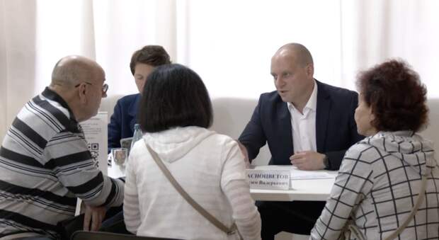 Выездной диалог с жителями продолжается: в Красноармейске Глава округа ответил на вопросы жителей Выездной диалог с жителями продолжается: в Красноармейске Глава округа ответил на вопросы жителей