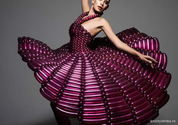 Ри Хосокай: Balloon dresses