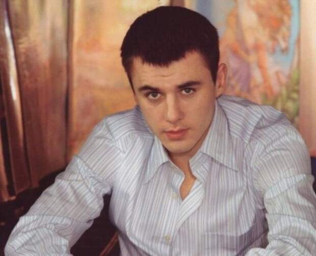 Уголовники со стажем: 10 российских знаменитостей, которые сидели в тюрьме