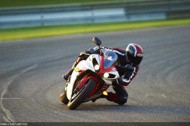 Фотографии спортбайка Yamaha YZF-R1 2012