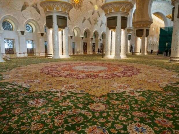 Самый большой в мире ковёр Фото wwwimgurcom