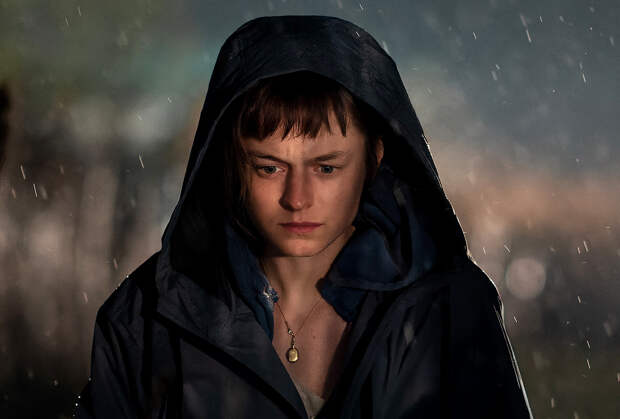 Emma Corrin Hopes to Solve A Murder at the End of the World in Trailer for Hulu Mystery — Plus, Get New Release Date