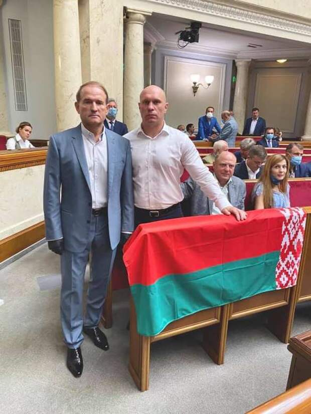 В Раде вывесили государственный флаг Белоруссии (ФОТО, ВИДЕО) | Русская весна