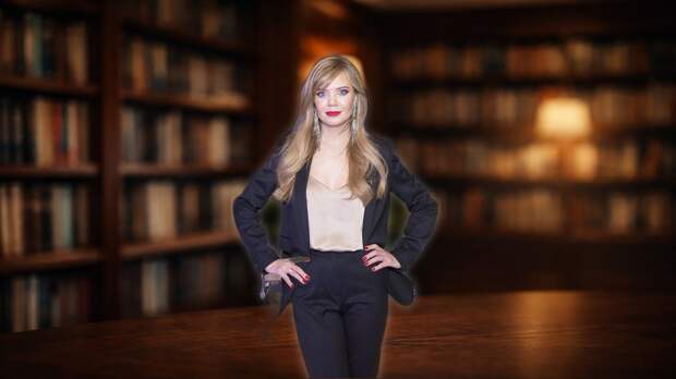 «Нелюбимая дочь» или «быстрая лиса»?: Алла Михеева отмечает 37-летие, но «не все считают ее умной» и подозревают в тайных романах