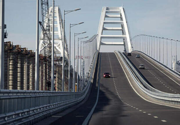 Что происходит на Крымском мосту, в очереди более 500 машин
