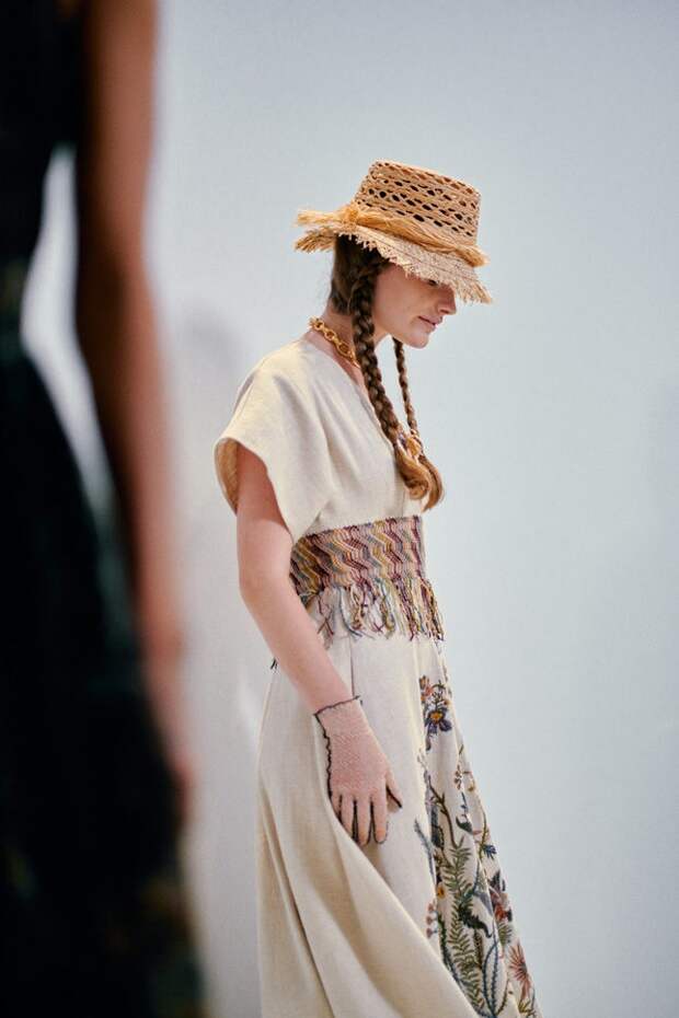 Косички от Dior 2020