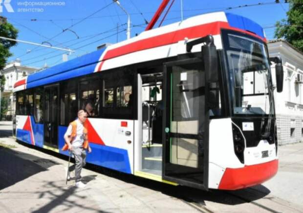 В Евпатории появились новые трамваи