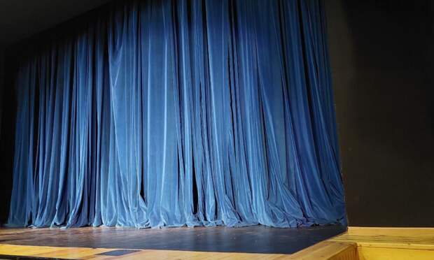 Культурный центр «Салют» приглашает на бесплатные спектакли