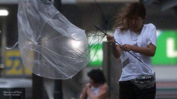Из-за приближающегося тайфуна в Японии отменили 150 авиарейсов
