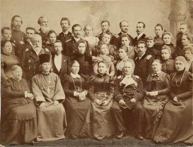 Преподавательский состав одного из учебных заведений Российской империи.