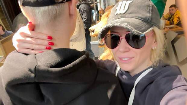 Мизулина опубликовала совместное фото с SHAMAN перед «Интервидением»