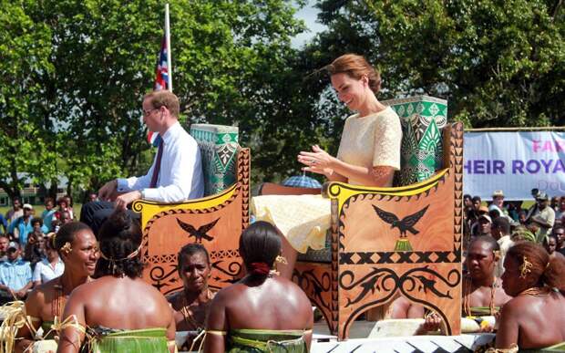 1 kate-wills-thrones_2343036k.jpg 1 kate-wills-thrones_2343036k.jpg
