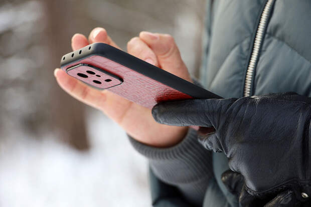 Депутат Ющенко: нужно создать условия в РФ для разработки российского смартфона