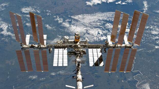 Ключи от МКС — у России. НАСА эвакуирует экипаж из-за загадочной болезни