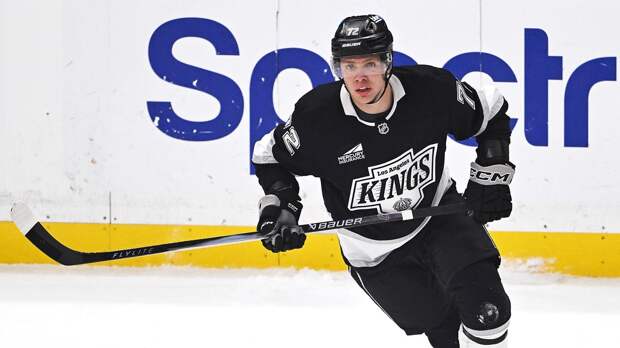 Панарин повторил достижение Кузьменко в дебютной игре за «Лос-Анджелес» в плей-офф НХЛ