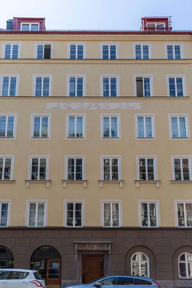 Нежно и элегантно: пример оформления современной квартиры для девушки (67 кв. м)