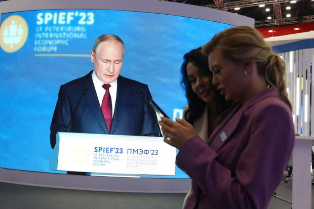 Путин призвал крупный бизнес традиционно принять участие в ПМЭФ