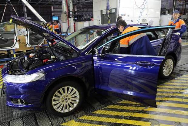 В Петербурге рассматривают закупку автомобилей «Джеланд» для автопарка Смольного