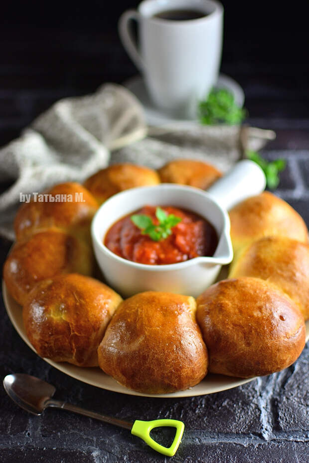 Булочки с котлетками