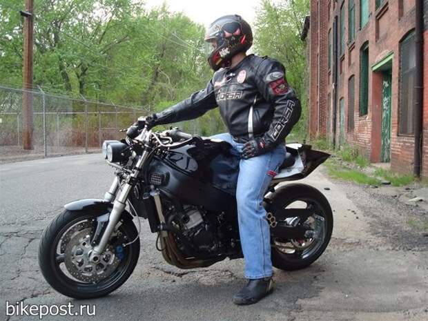 Стритфайтер Suzuki GSX-R 1999
