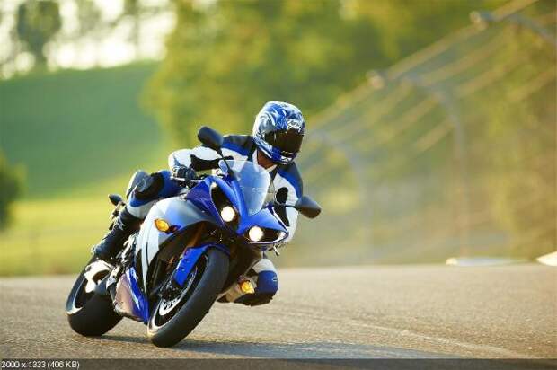 Фотографии спортбайка Yamaha YZF-R1 2012
